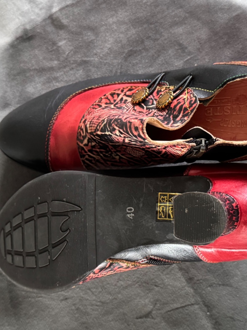 L’Artiste Spring Step Red and Black Shoes - Picture 4 of 6
